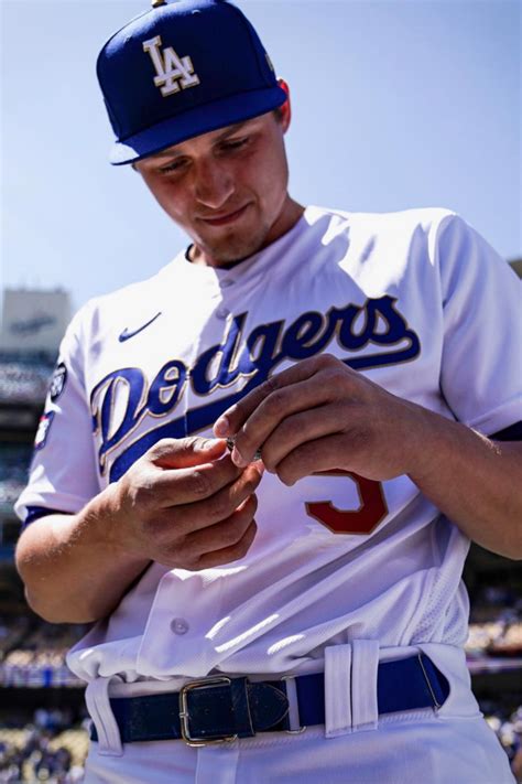 is corey seager jewish